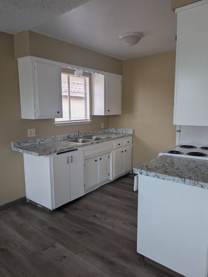 Apartment for rent at 946 S Barrett Rd, Yuba City, CA 95991