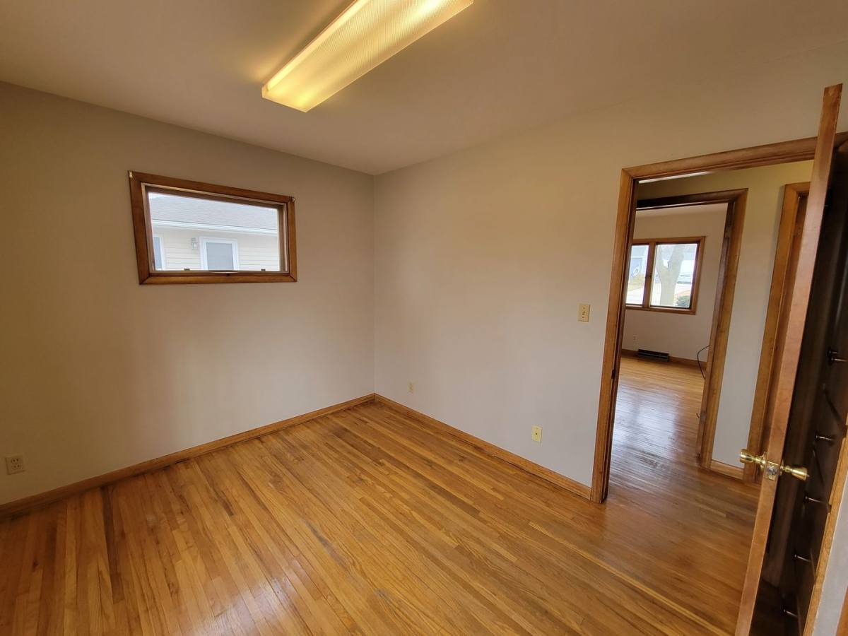 House for rent at 2023 Valley Park Dr, Cedar Falls, IA 50613