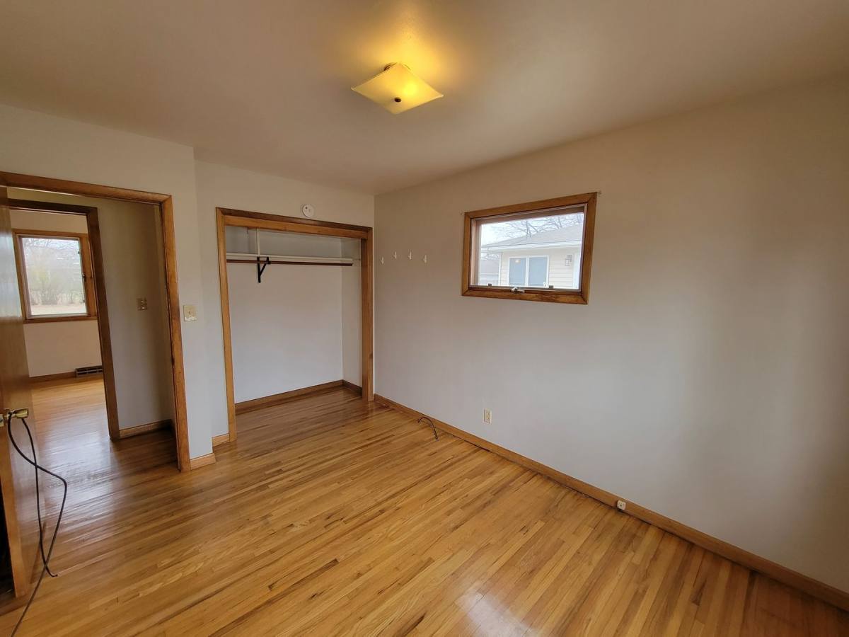 House for rent at 2023 Valley Park Dr, Cedar Falls, IA 50613