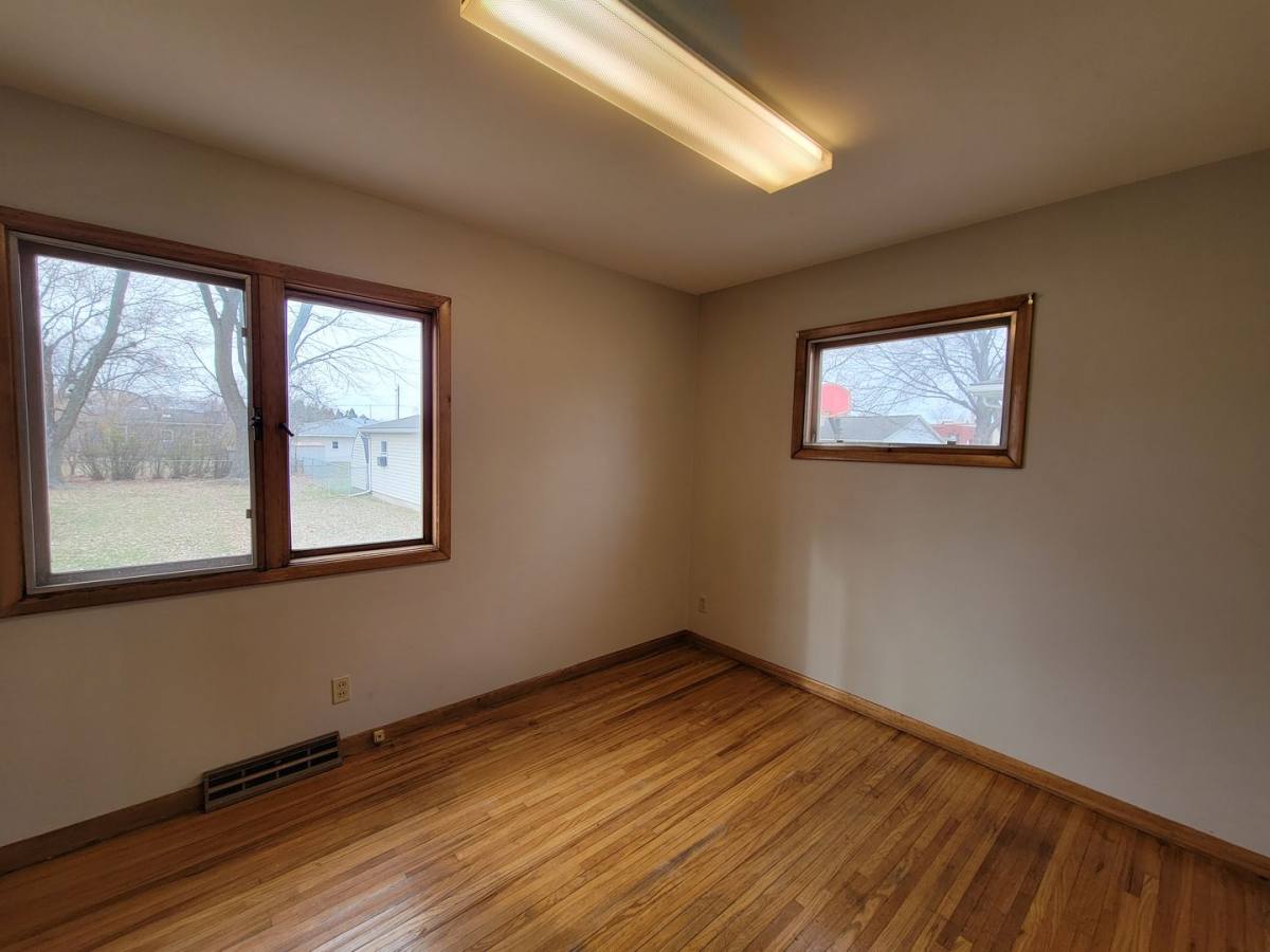 House for rent at 2023 Valley Park Dr, Cedar Falls, IA 50613