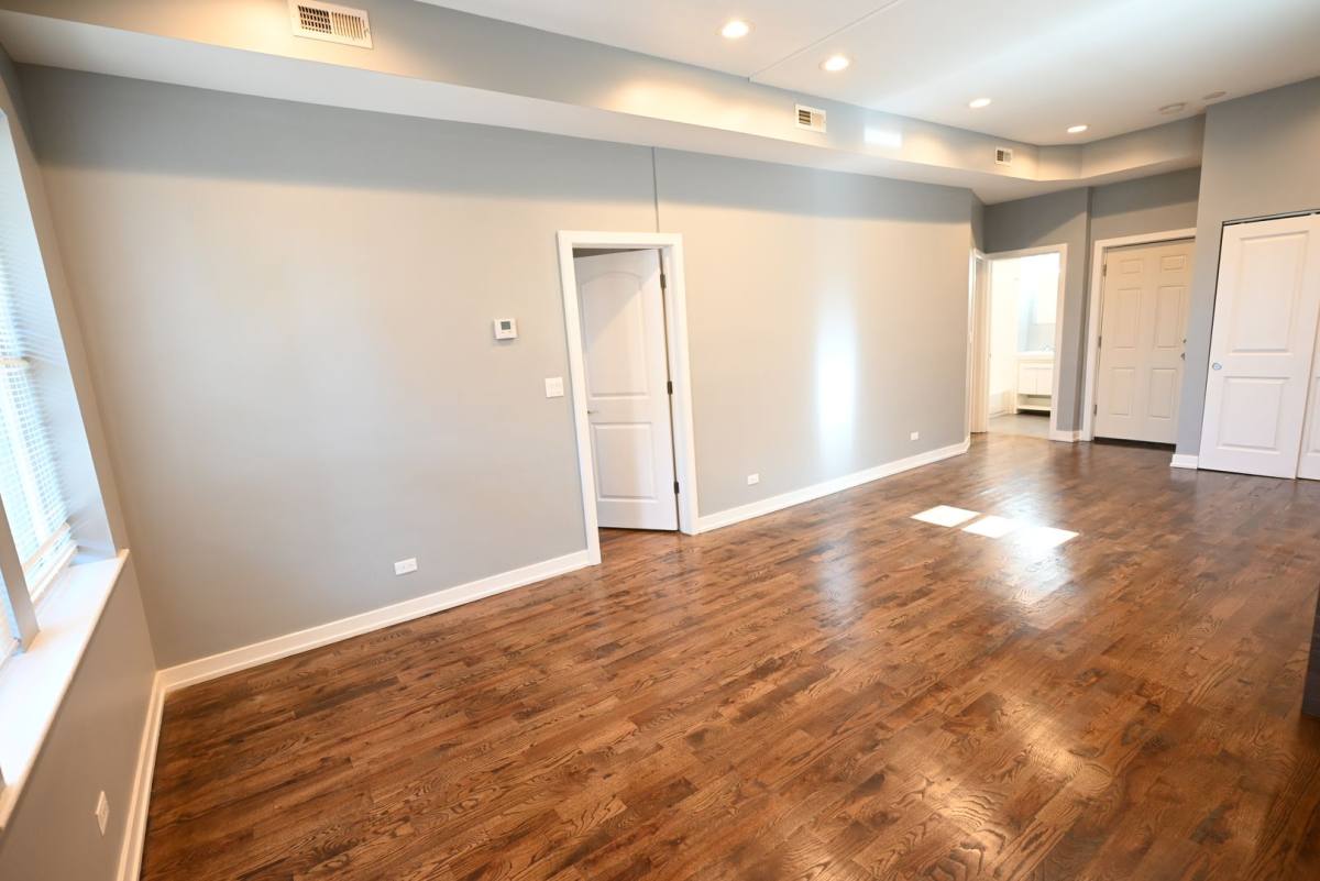 Apartment for rent at 2750 W Cermak Rd, Chicago, IL 60608