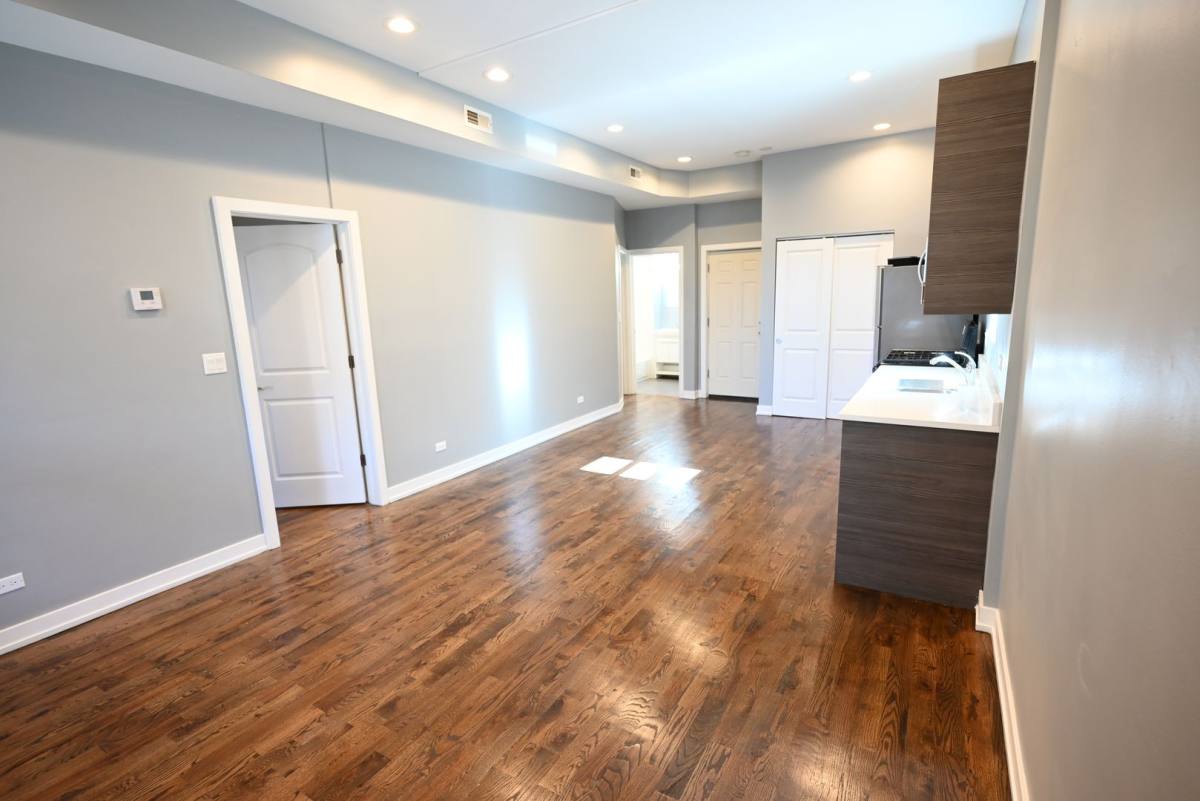 Apartment for rent at 2750 W Cermak Rd, Chicago, IL 60608