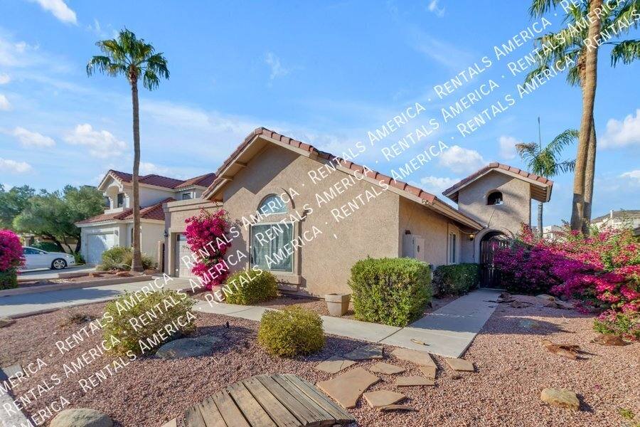 House for rent at 5822 W Abraham Lane, Glendale, AZ 85308