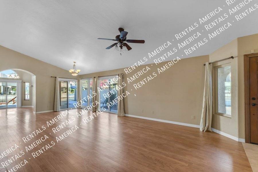 House for rent at 5822 W Abraham Lane, Glendale, AZ 85308