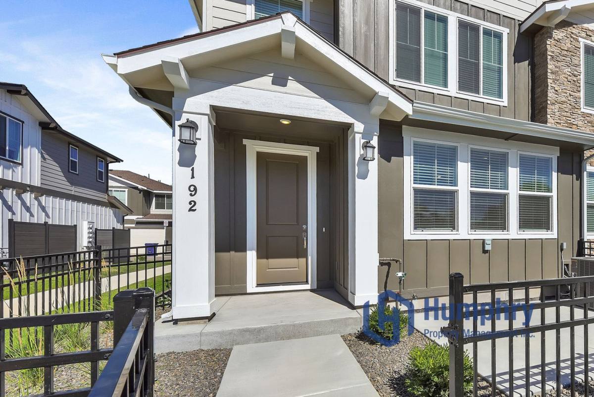 House for rent at 192 N Stratus Way, Eagle, ID 83616