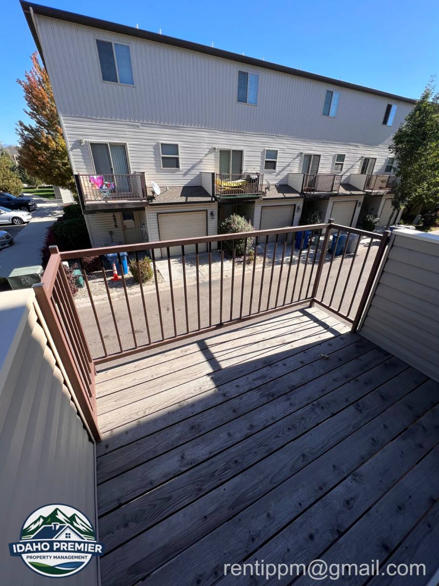 Townhouse for rent at 8834 W Pine Valley Lane #1, Boise, ID 83709