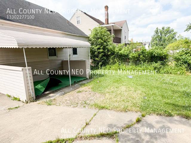 House for rent at 16409 Cloverside Ave, Cleveland, OH 44128
