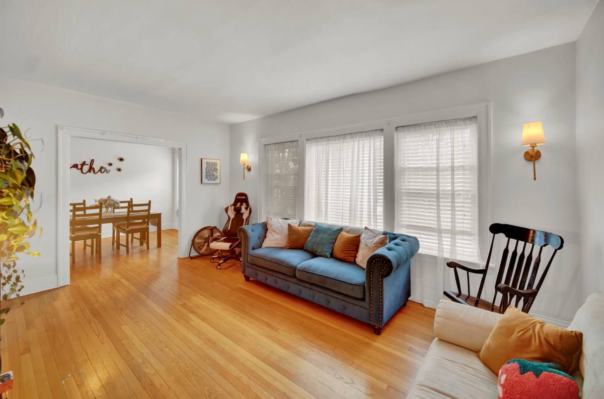 Apartment for rent at 909 Washington St, Evanston, IL 60202