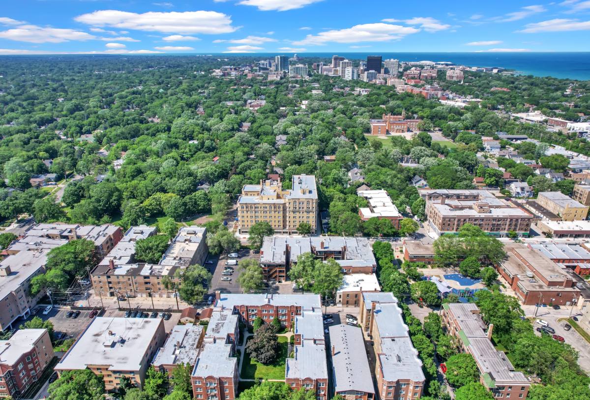 Apartment for rent at 909 Washington St, Evanston, IL 60202