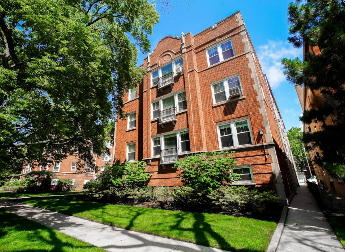 Apartment for rent at 909 Washington St, Evanston, IL 60202