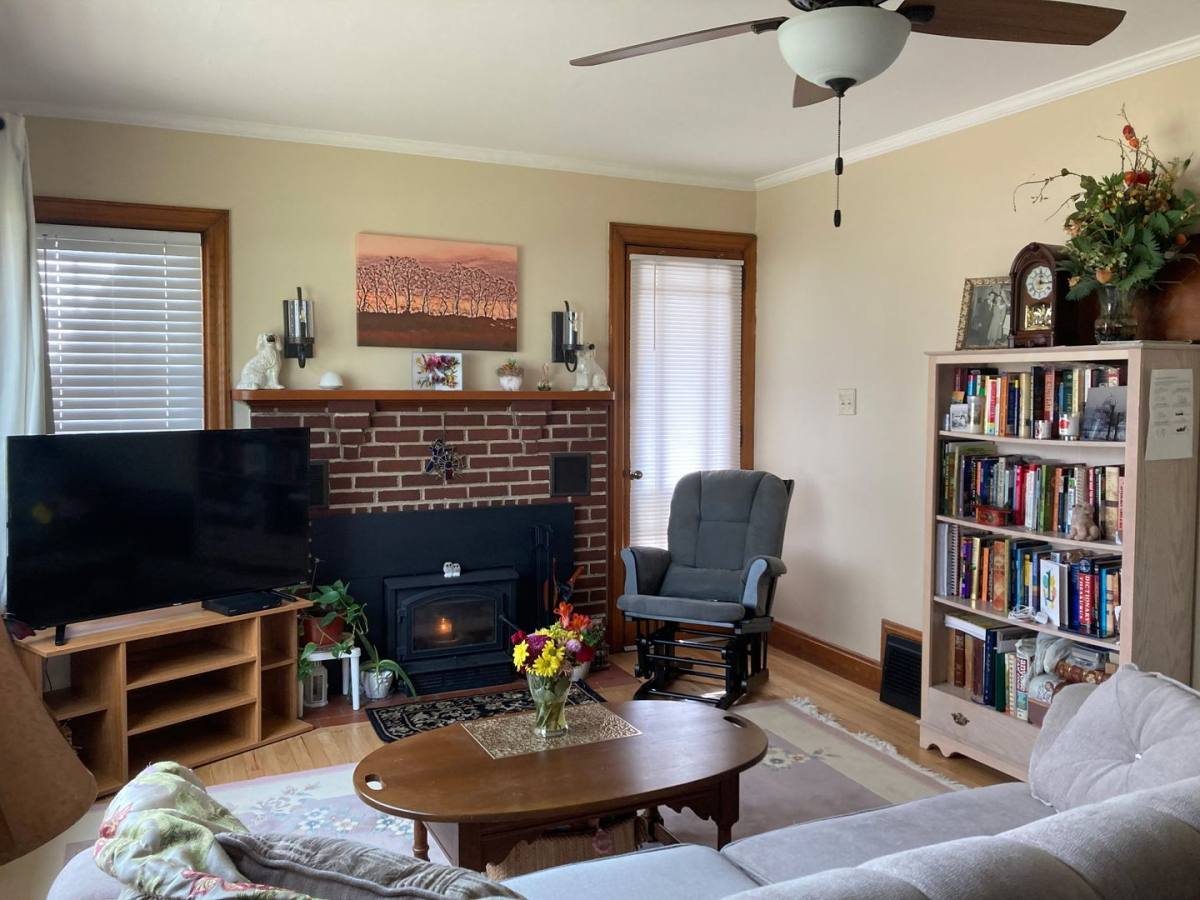 House for rent at 18 Meeting House Spring Rd, Carlisle, PA 17013