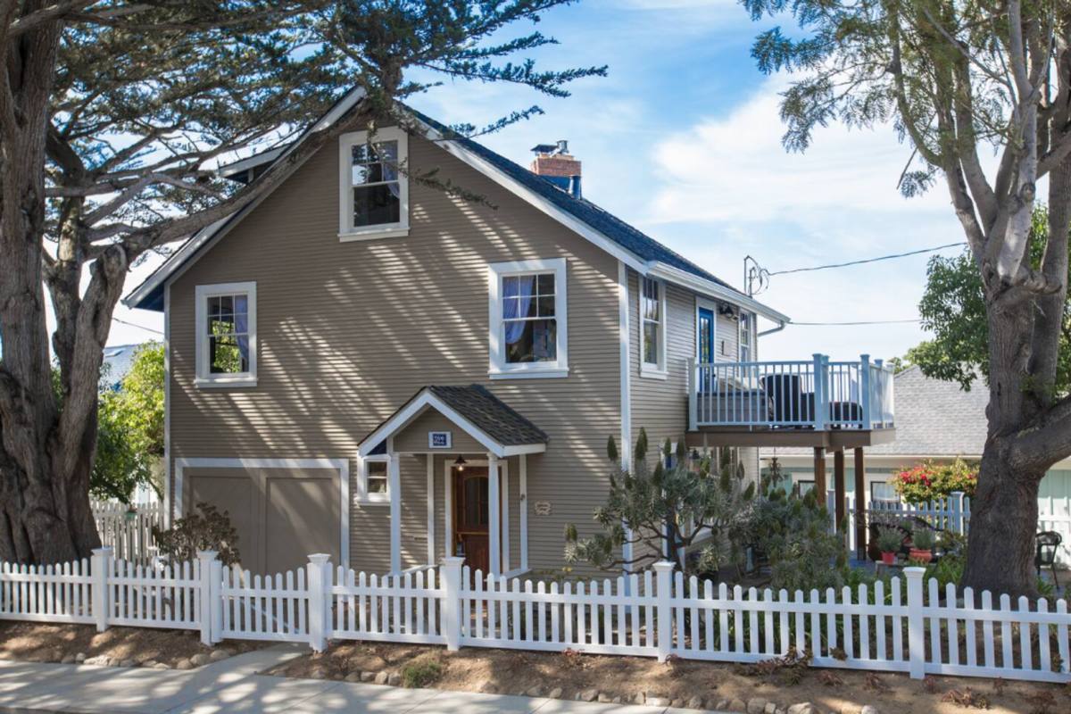 House for rent at 322 Lighthouse Ave #LIGHTHOUSE Cottage, Pacific Grove, CA 93950