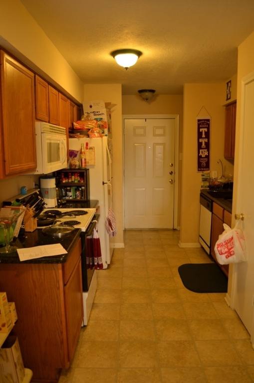 Apartment for rent at 1918 Holleman Dr W, College Station, TX 77840