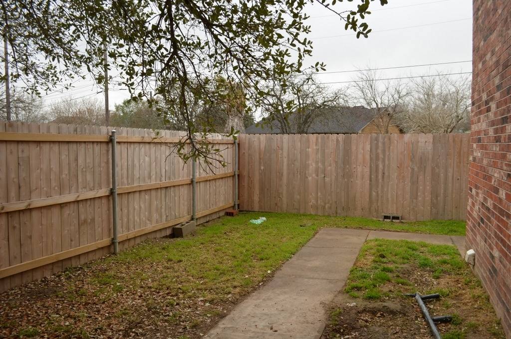 Apartment for rent at 1918 Holleman Dr W, College Station, TX 77840