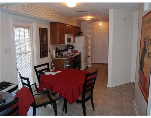Apartment for rent at 1918 Holleman Dr W, College Station, TX 77840