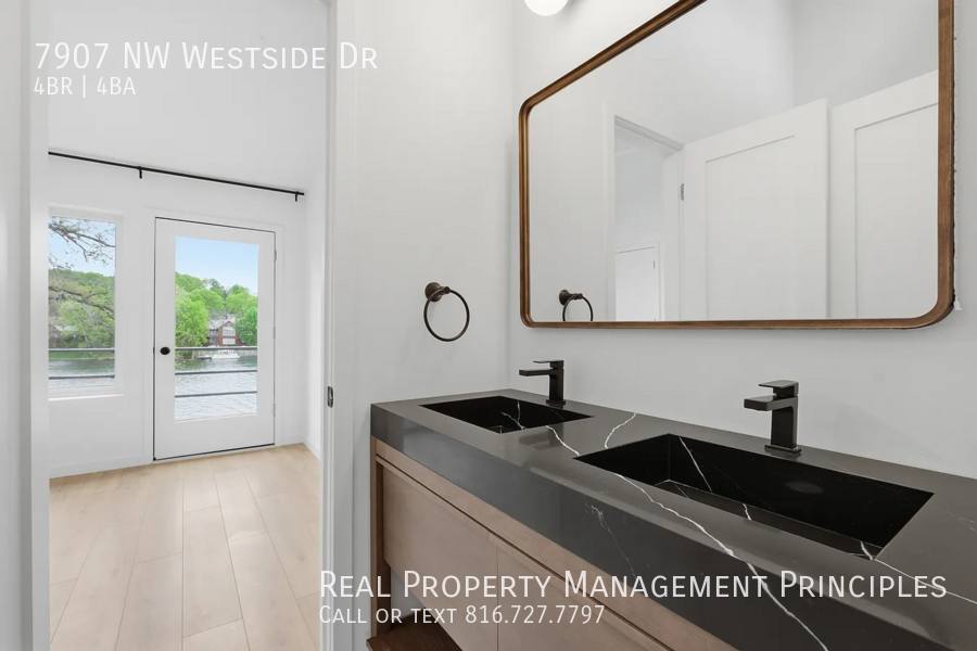 House for rent at 7907 NW Westside Dr, Kansas City, MO 64152