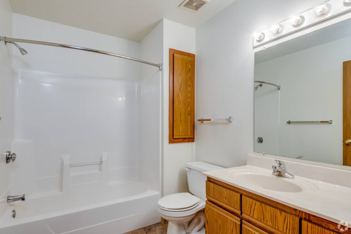 Apartment for rent at 3301 - 3361 Logan Dr, Oshkosh, WI 54901
