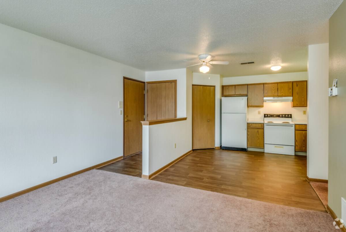 Apartment for rent at 3301 - 3361 Logan Dr, Oshkosh, WI 54901