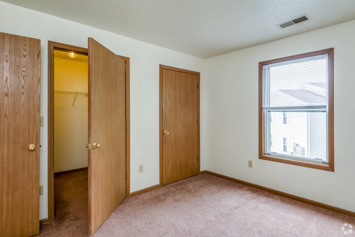 Apartment for rent at 3301 - 3361 Logan Dr, Oshkosh, WI 54901