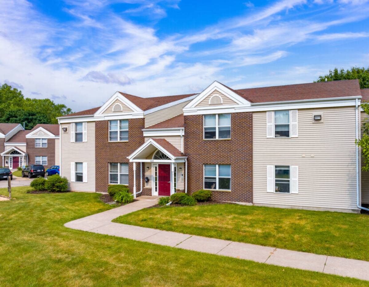 Apartment for rent at 3301 - 3361 Logan Dr, Oshkosh, WI 54901