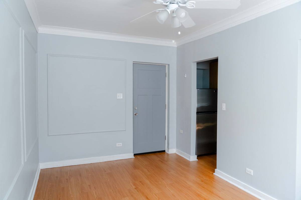 Apartment for rent at 4070 N Kenmore Ave, Chicago, IL 60613