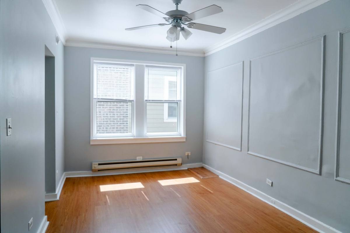 Apartment for rent at 4070 N Kenmore Ave, Chicago, IL 60613