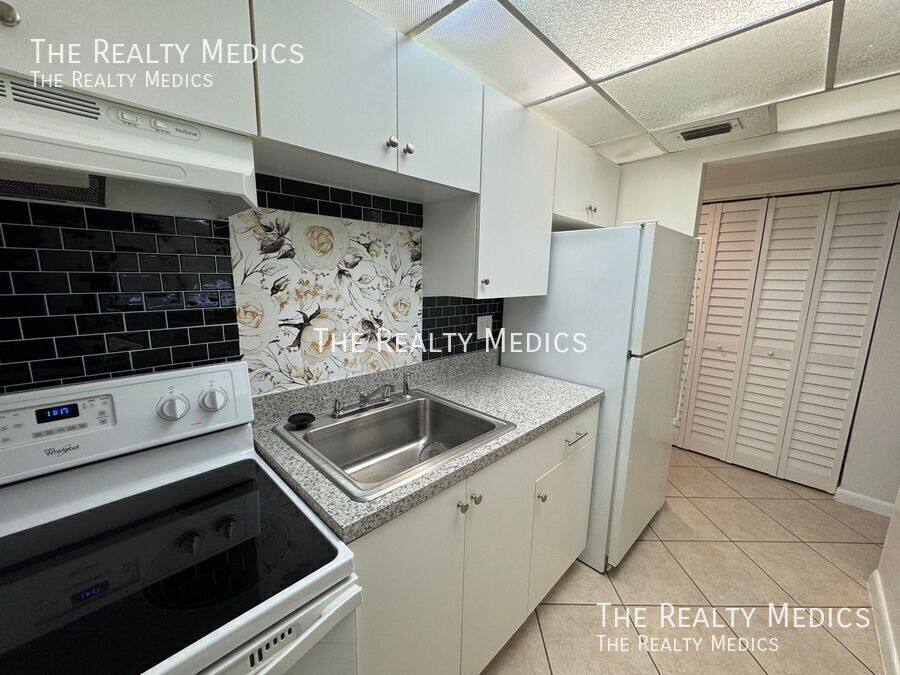 Apartment for rent at 1030-633 S Palmetto Ave, Daytona Beach, FL 32114