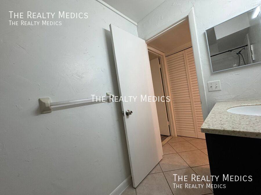 Apartment for rent at 1030-633 S Palmetto Ave, Daytona Beach, FL 32114