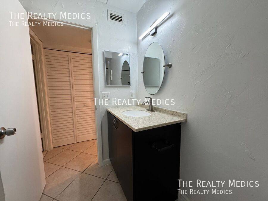 Apartment for rent at 1030-633 S Palmetto Ave, Daytona Beach, FL 32114