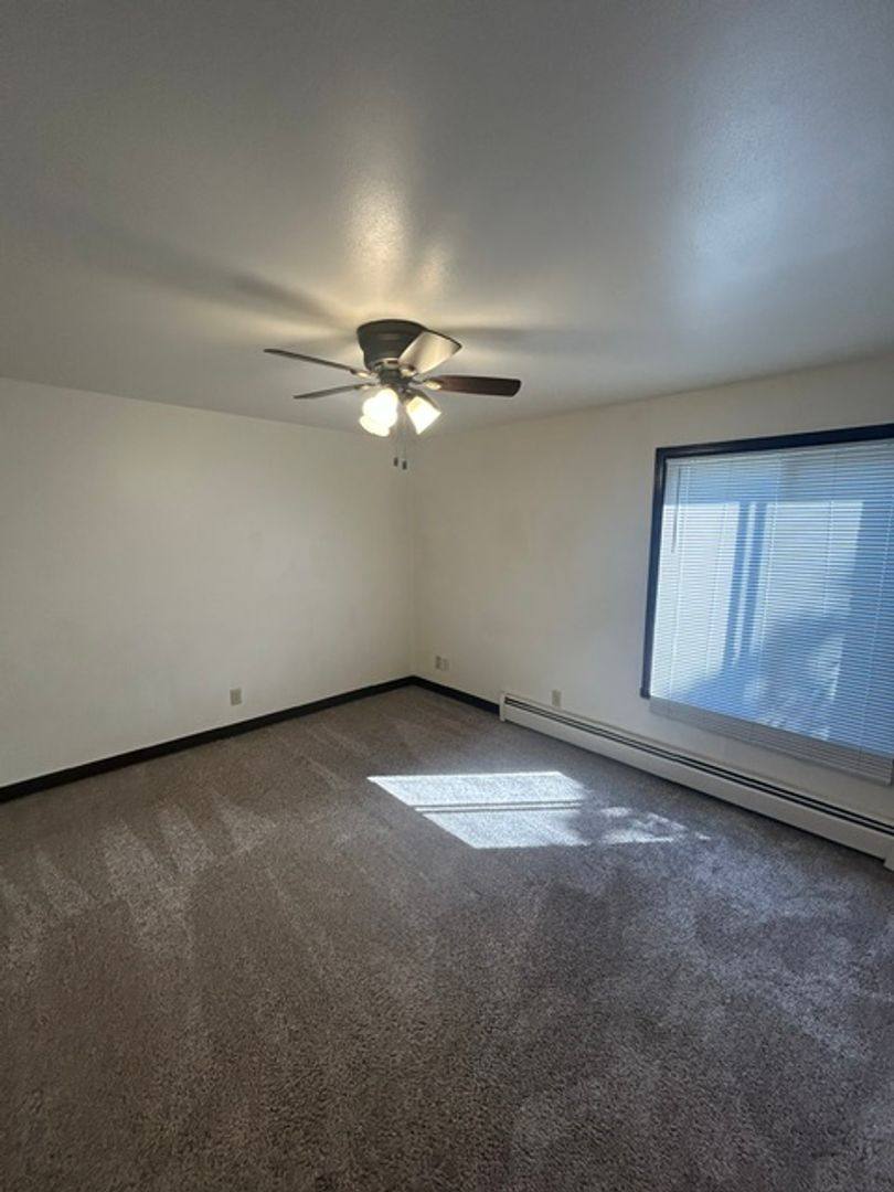 Apartment for rent at 1700 E Harding Dr, Appleton, WI 54915