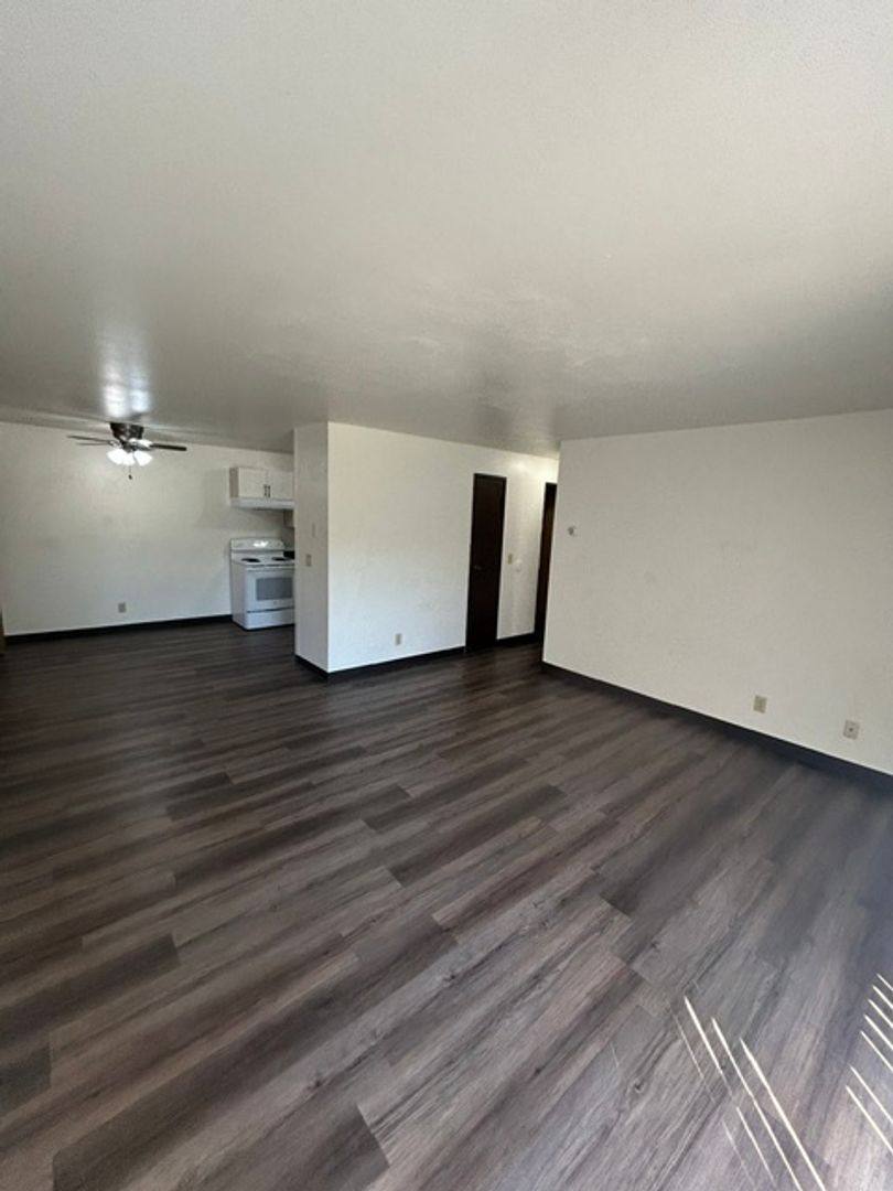 Apartment for rent at 1700 E Harding Dr, Appleton, WI 54915