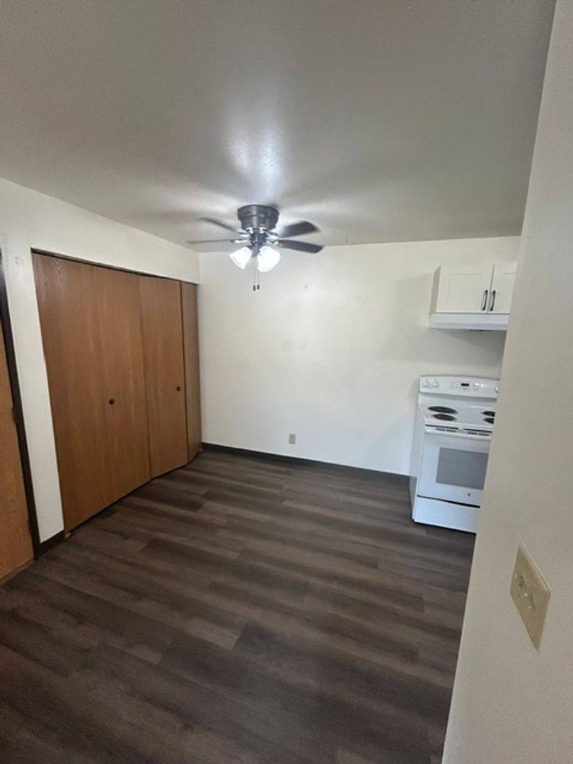 Apartment for rent at 1700 E Harding Dr, Appleton, WI 54915