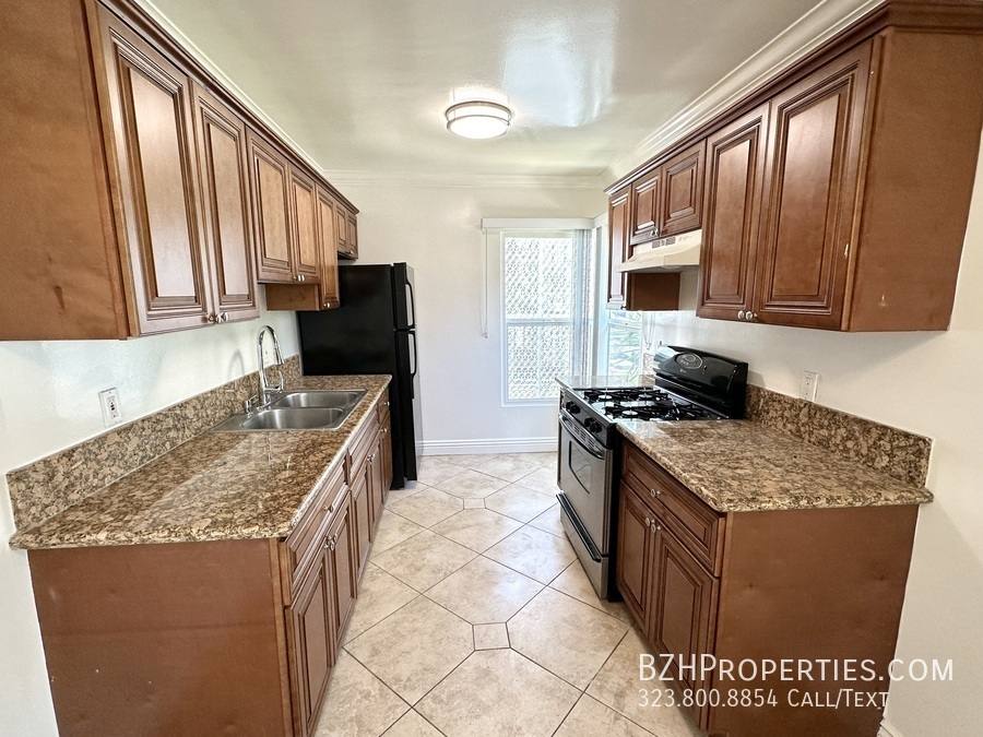 Apartment for rent at 1215 N Hayworth Ave #203, Los Angeles, CA 90046