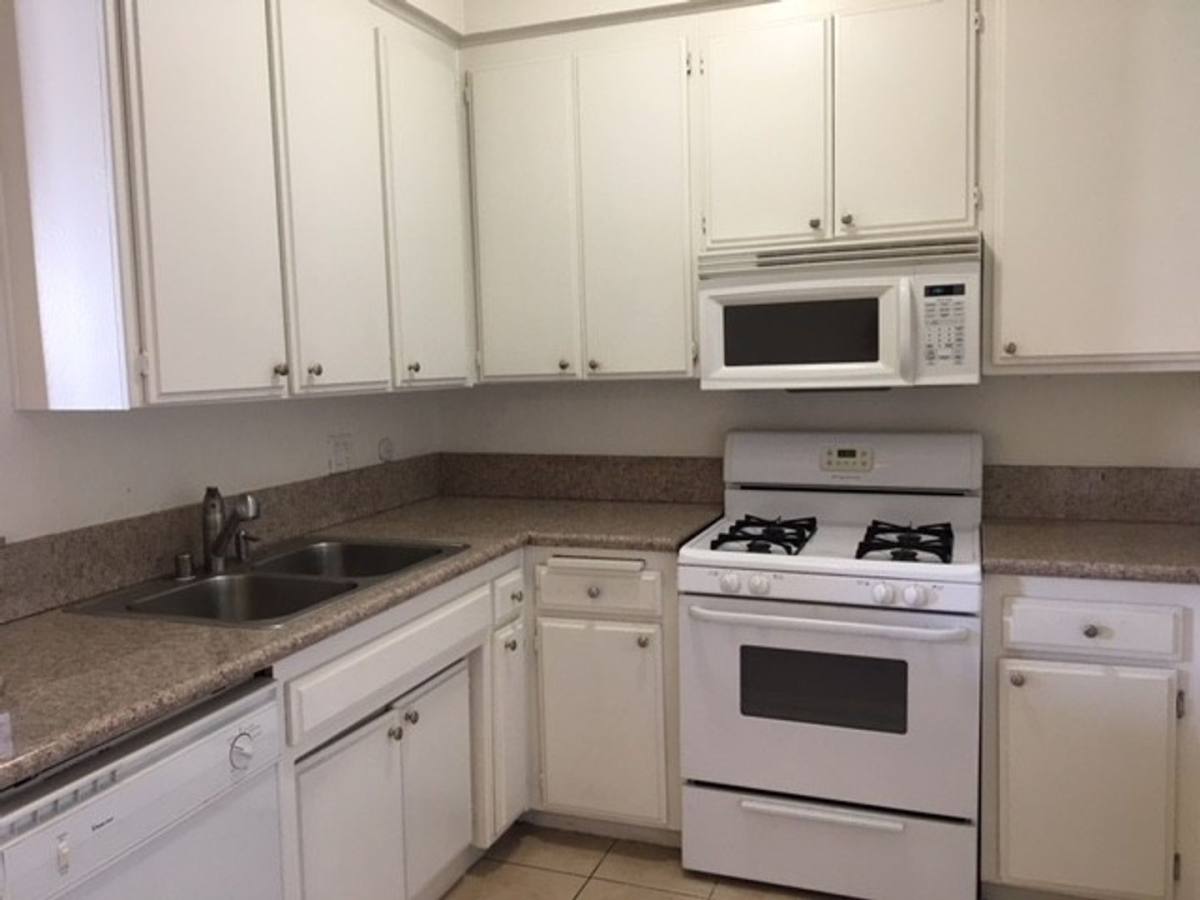 Apartment for rent at 11107 La Maida St, North Hollywood, CA 91601