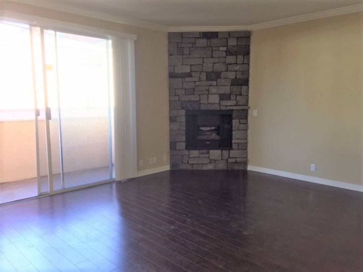 Apartment for rent at 11107 La Maida St, North Hollywood, CA 91601