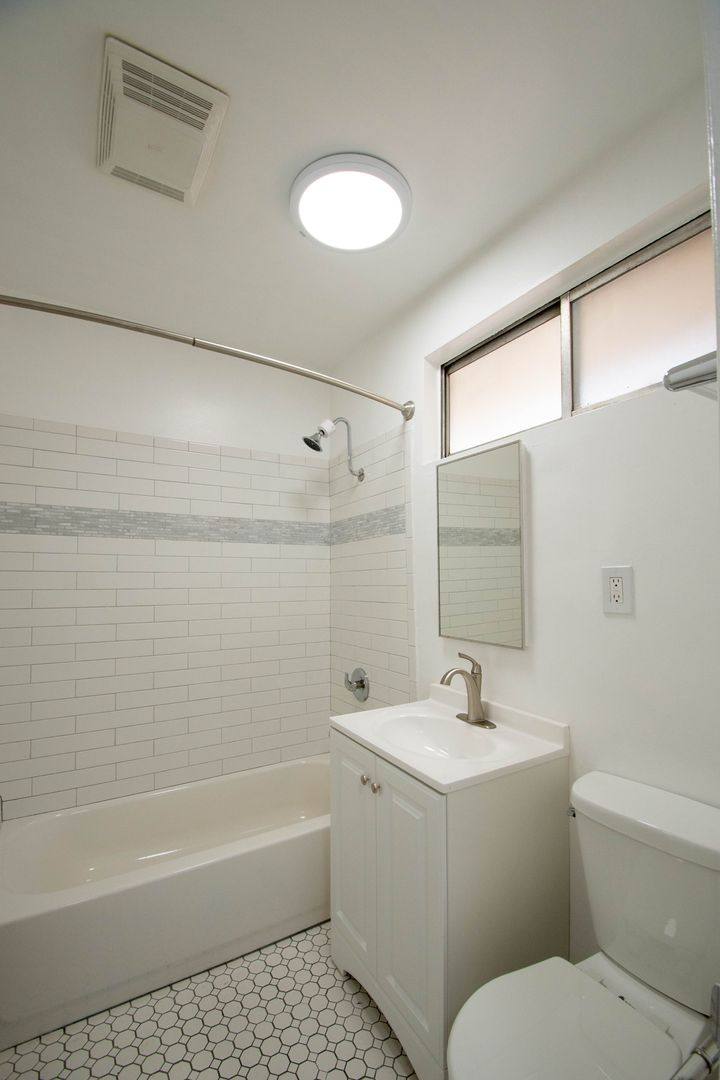 Apartment for rent at 6464 Woodman Ave, Van Nuys, CA 91401