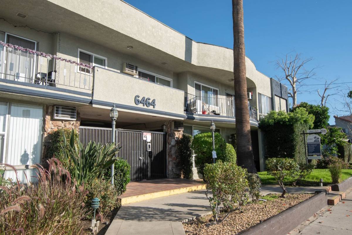 Apartment for rent at 6464 Woodman Ave, Van Nuys, CA 91401