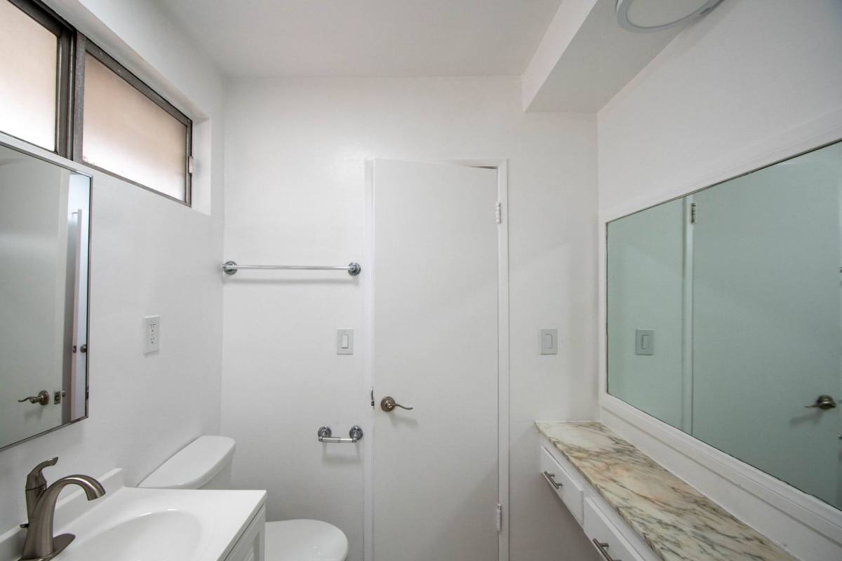 Apartment for rent at 6464 Woodman Ave, Van Nuys, CA 91401