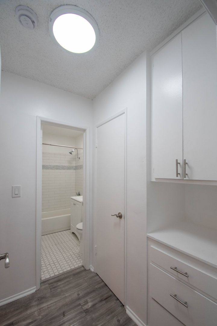 Apartment for rent at 6464 Woodman Ave, Van Nuys, CA 91401