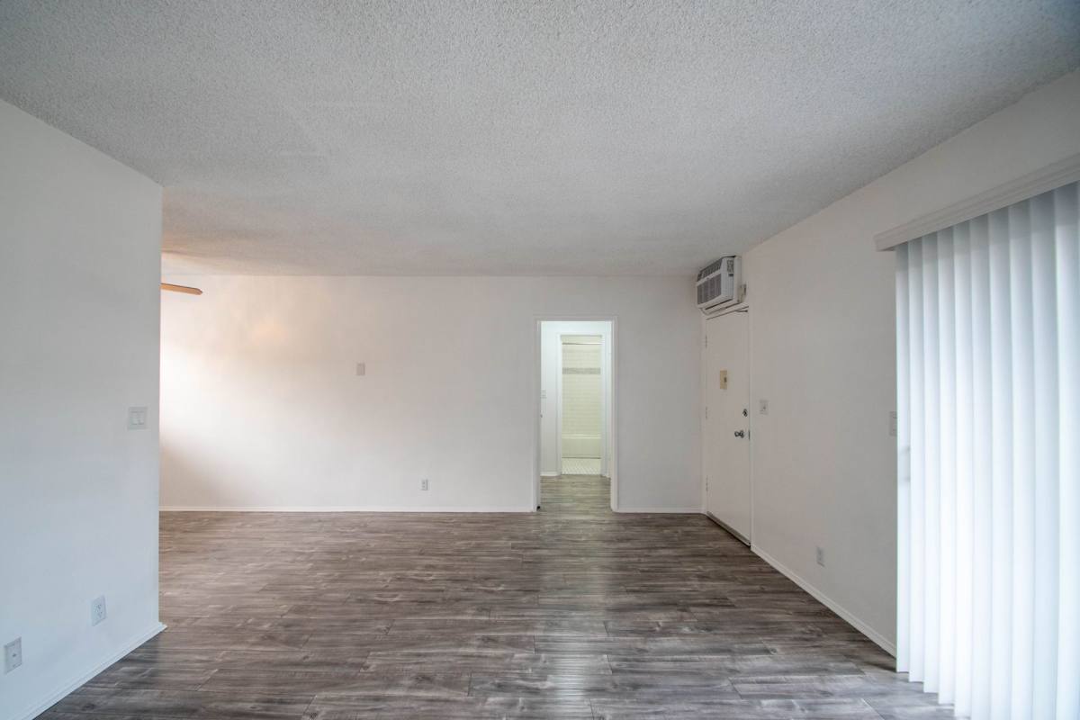 Apartment for rent at 6464 Woodman Ave, Van Nuys, CA 91401