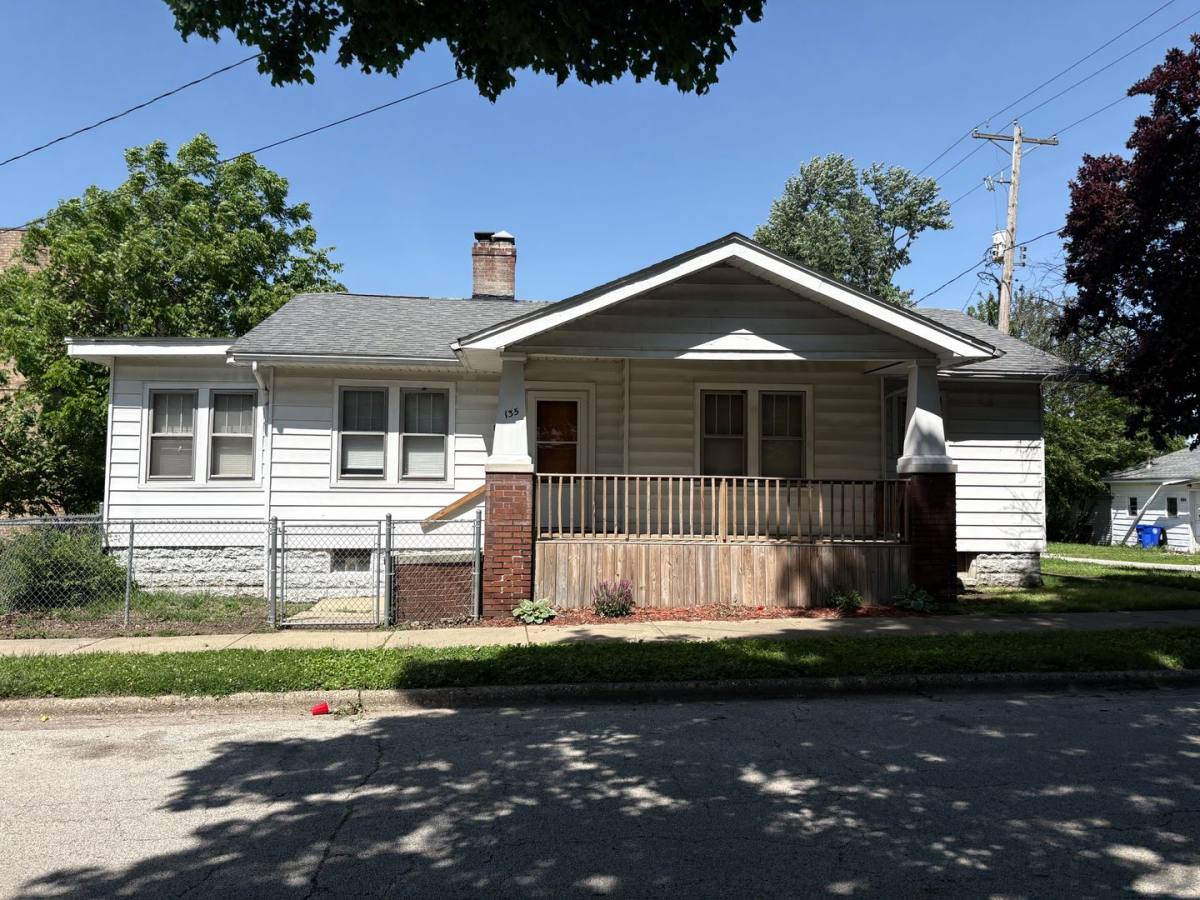 House for rent at 135 S 23rd St, Decatur, IL 62521