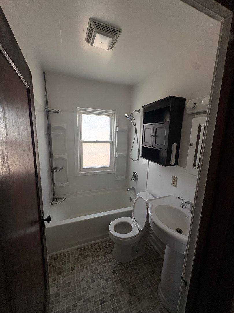 House for rent at 135 S 23rd St, Decatur, IL 62521