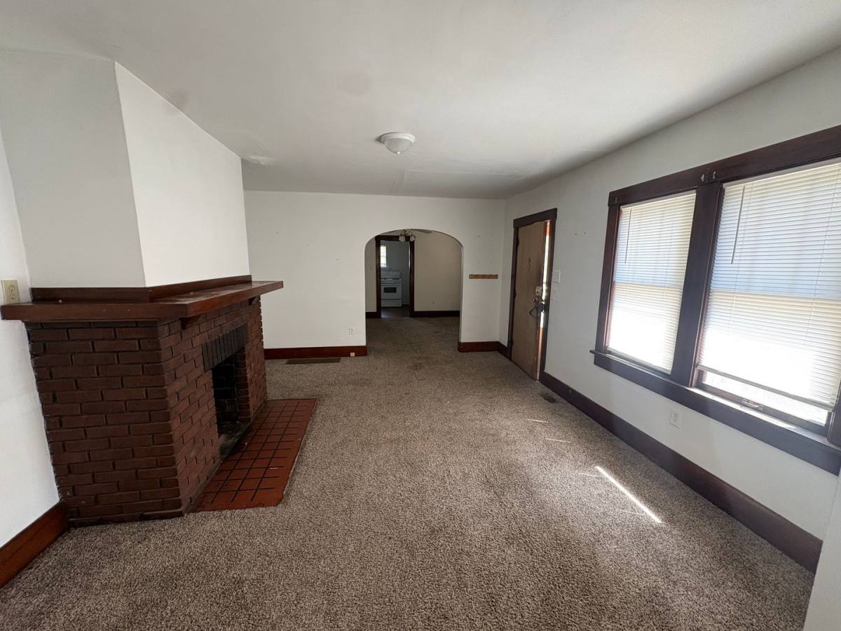 House for rent at 135 S 23rd St, Decatur, IL 62521