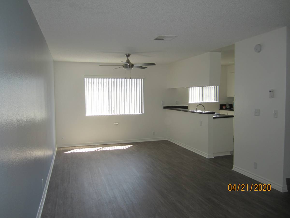 Townhouse for rent at 825 Center St, Costa Mesa, CA 92627