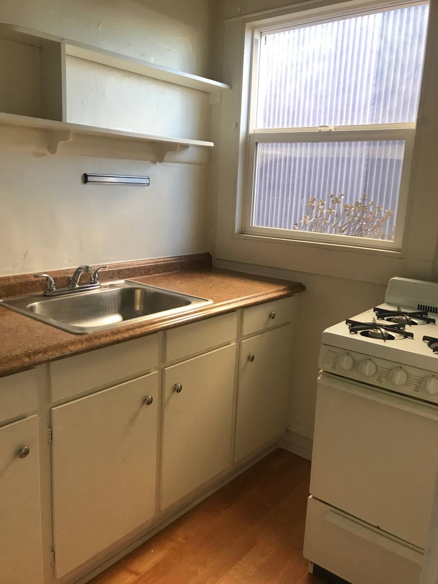 Apartment for rent at 33 Horizon Ave, Venice, CA 90291