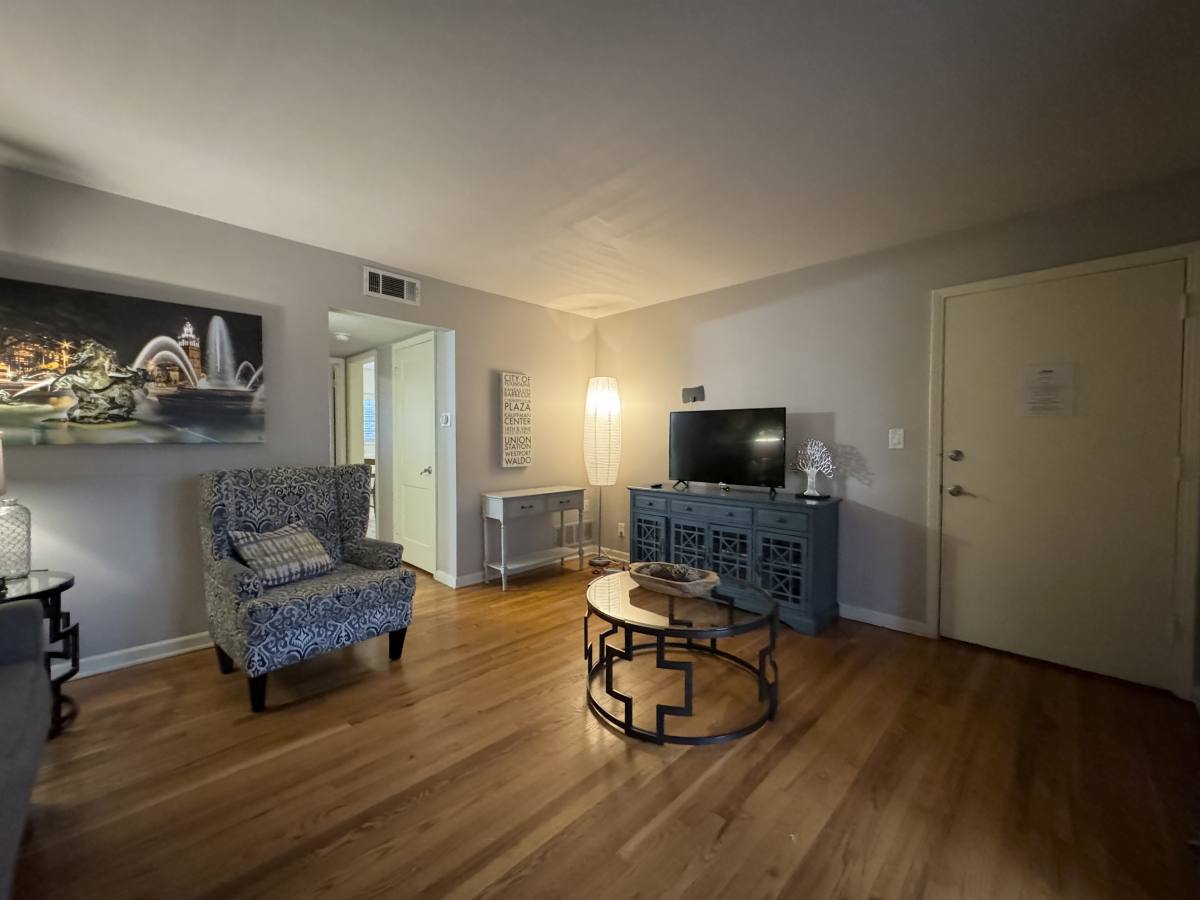 Condo for rent at 4504 Holly St, Kansas City, MO 64111