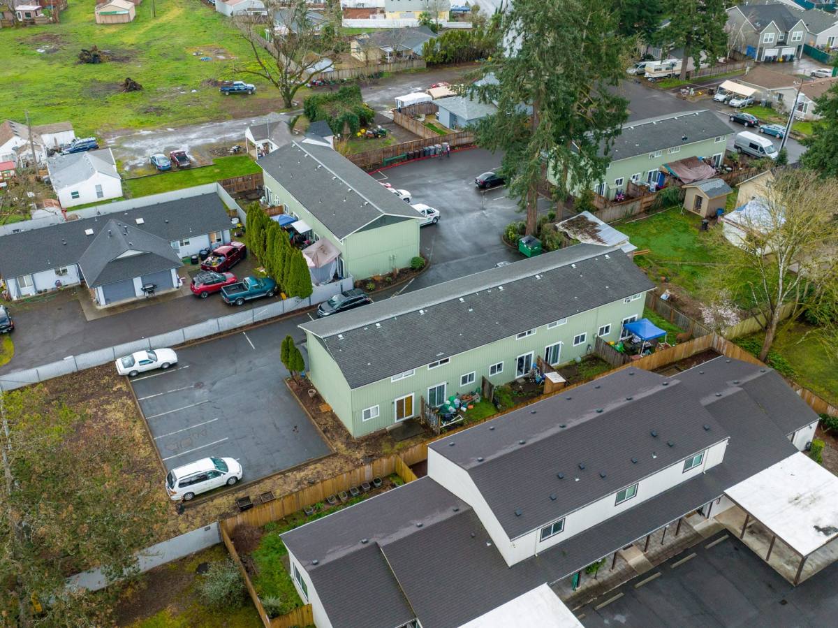 Apartment for rent at 410-470 S Knott St, Canby, OR 97013