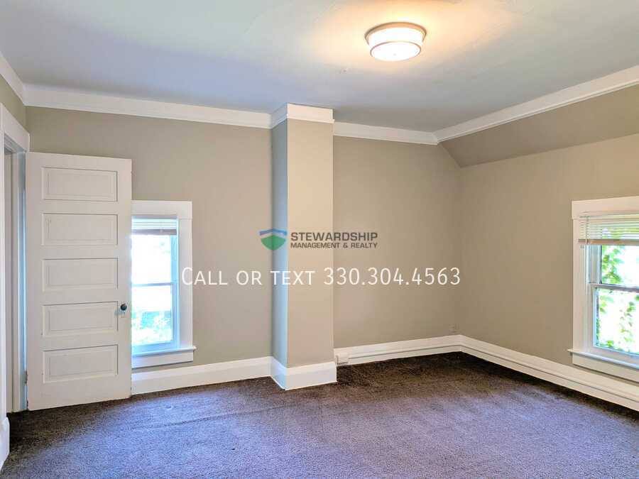 Apartment for rent at 41 6th St SE, Massillon, OH 44646