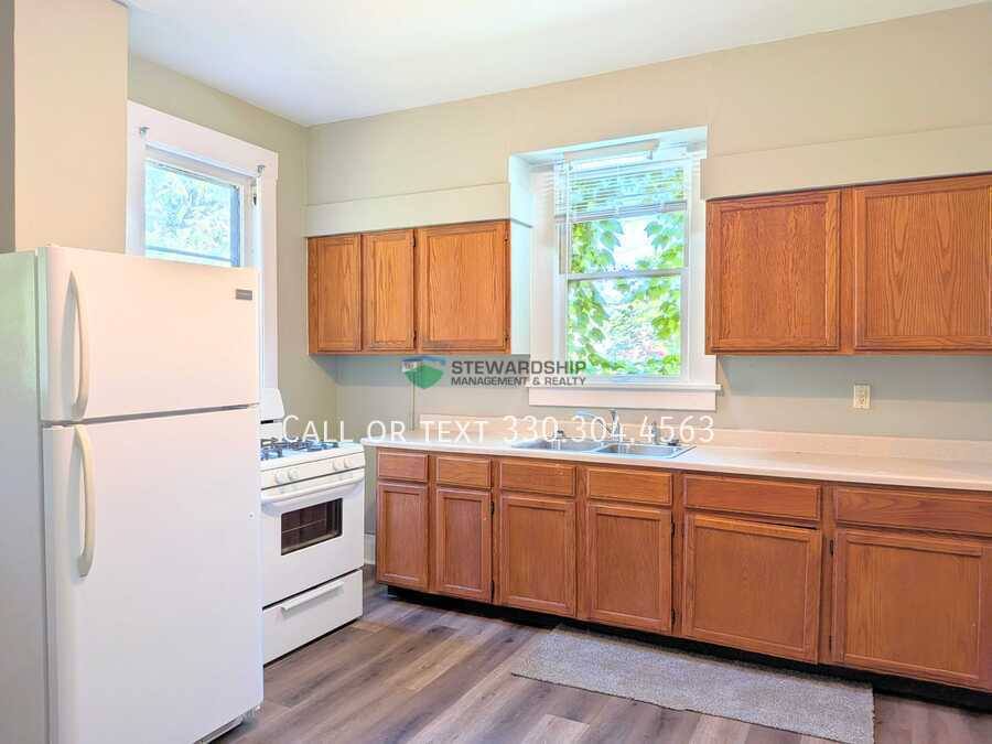Apartment for rent at 41 6th St SE, Massillon, OH 44646