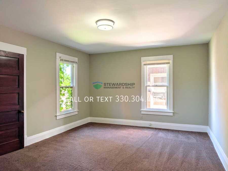 Apartment for rent at 41 6th St SE, Massillon, OH 44646